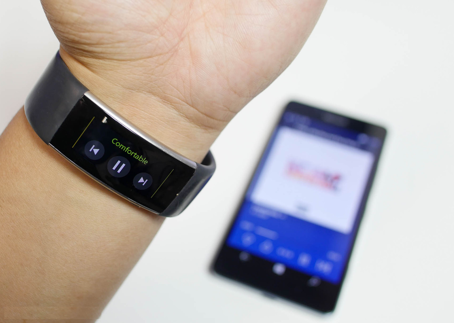 Microsoft Band updated with music controls, activity reminders