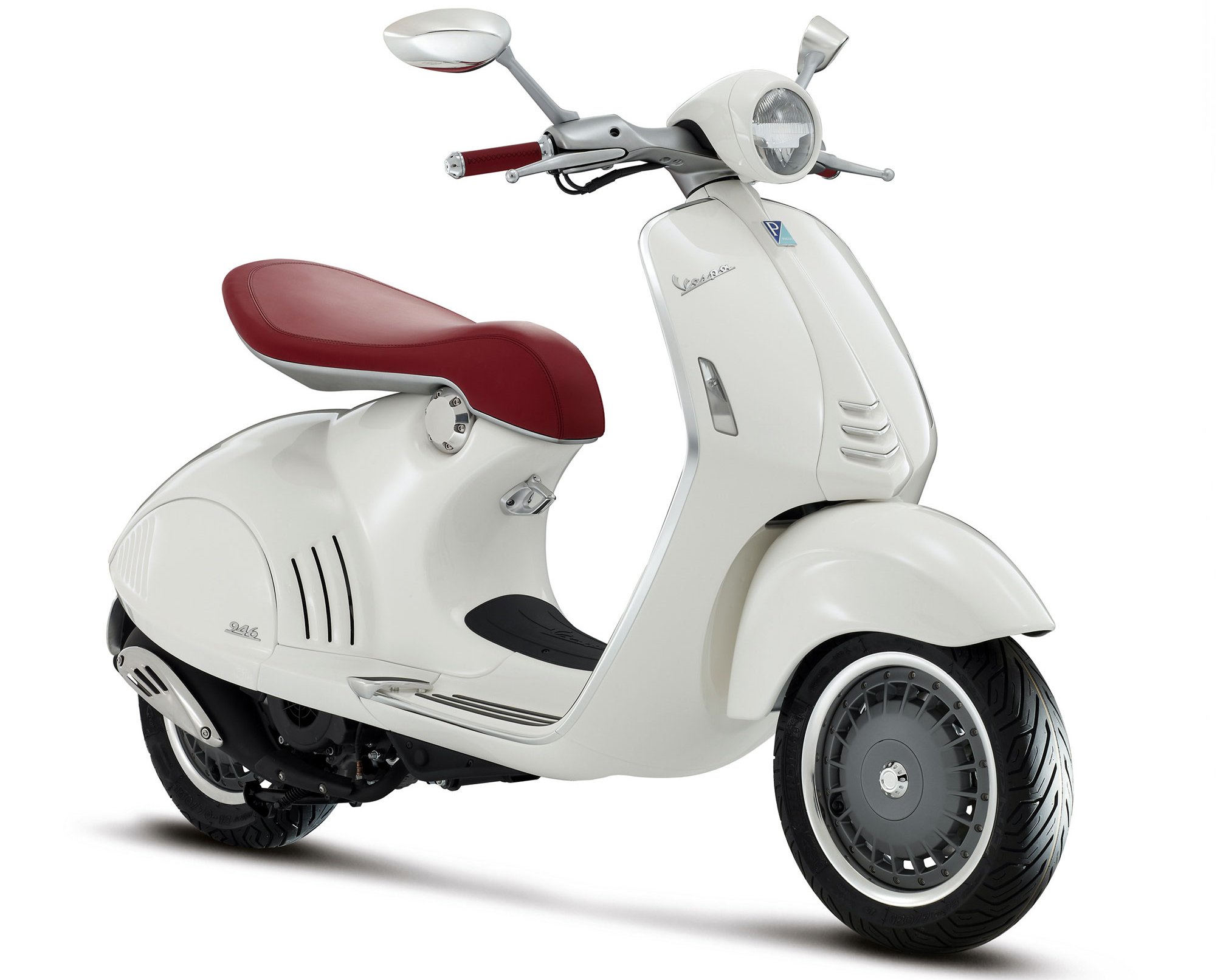 Vespa 946 Scooter Review | GearOpen