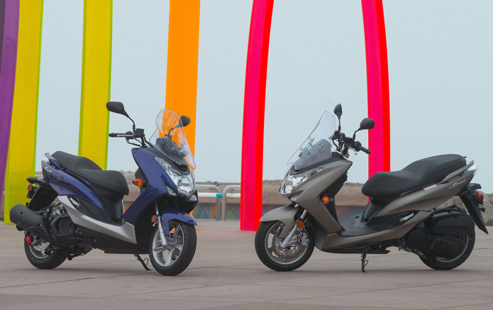 2015 Yamaha Smax Scooter First Ride Review