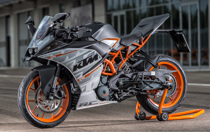2015 KTM RC390 First Ride Review
