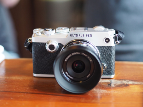 Olympus PEN-F hands-on Review : Retro Reloaded