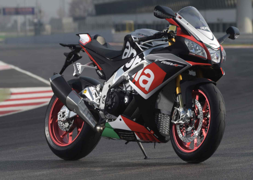 2016 Aprilia RSV4 RF First Ride Review