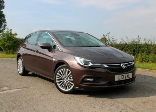 Vauxhall Astra (2016) first drive review : The Brit underdog