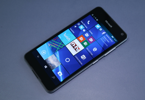 Microsoft Lumia 650 Hands-on Review : Windows 10, quality build on a budget