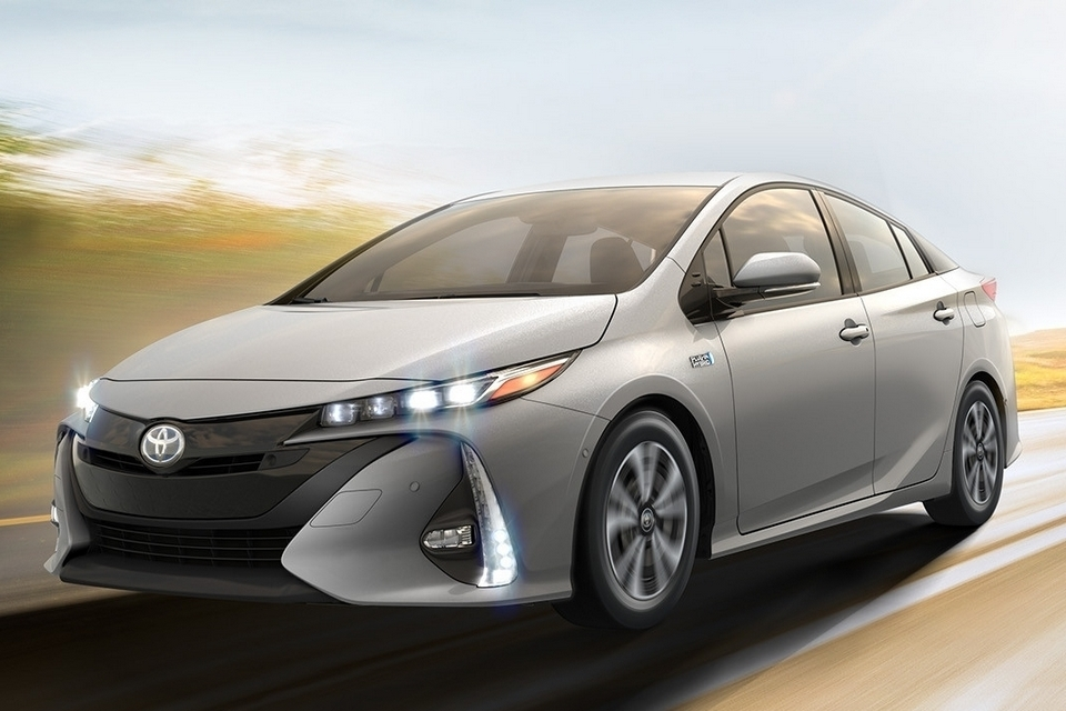 Toyota Prius Prime Brings Industry-Leading 120MPGe - GearOpen.com