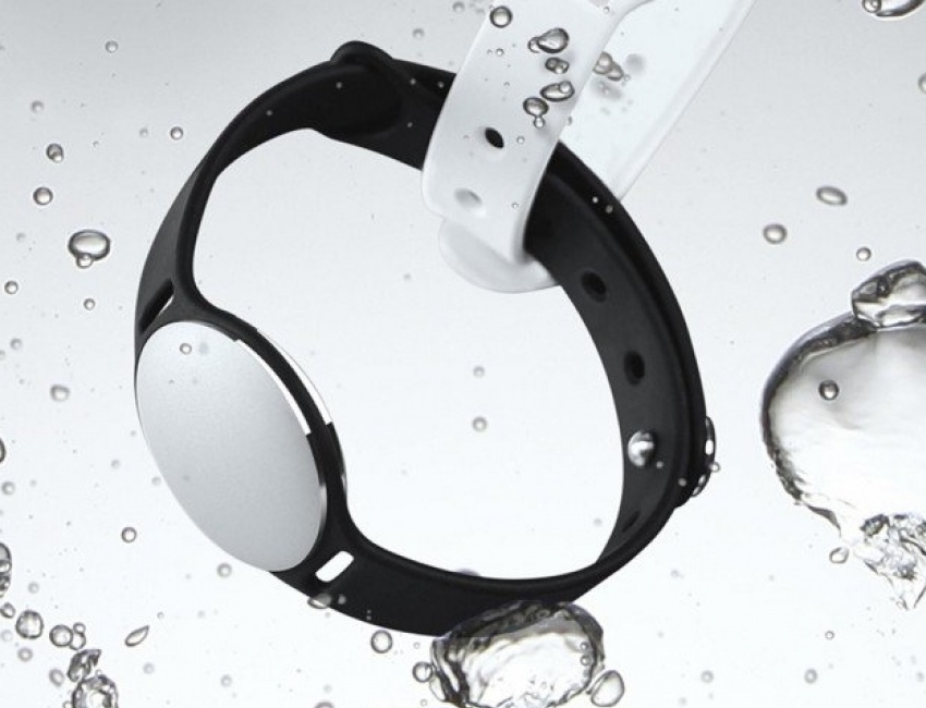 swim proof activity tracker