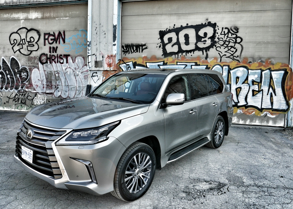 2016 Lexus LX 570 Review – Sasquatch in a cummerbund