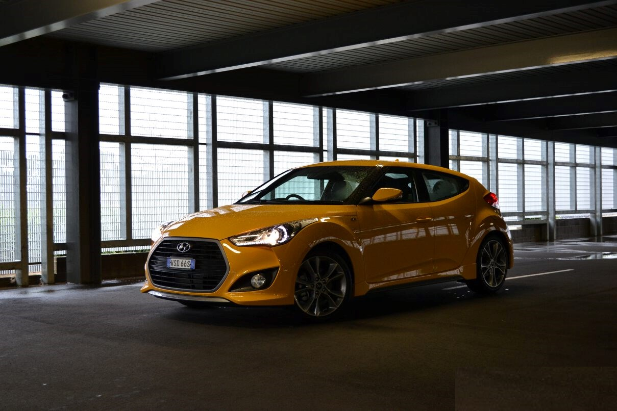 Which should I buy, FWD, RWD or AWD? - Vehicle dynamics and stability control tested