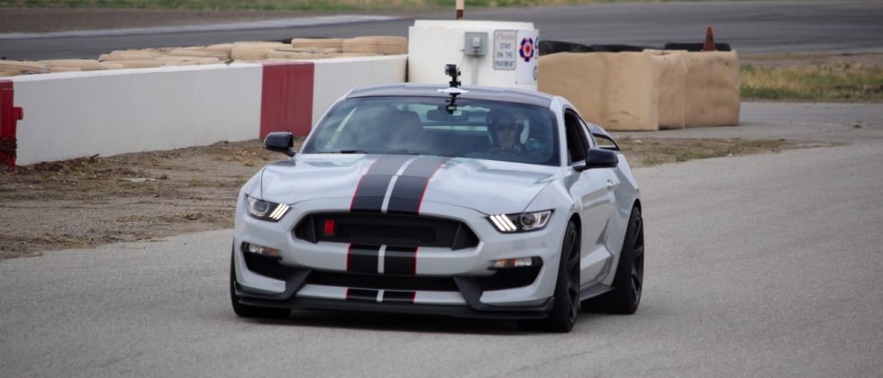 slashgear-gt350r-IMG_0915-980x420