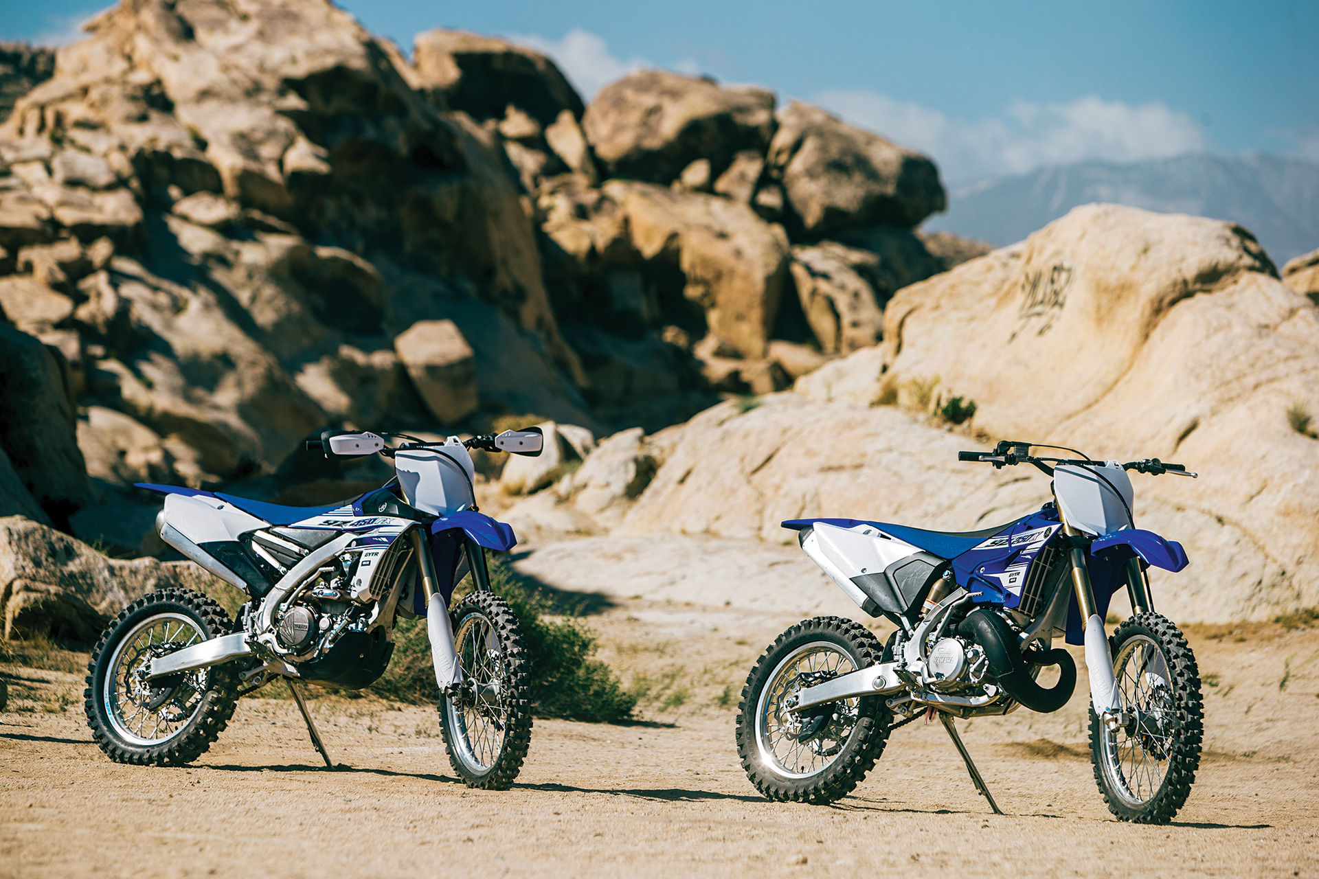 Yamaha YZ250X vs. YZ450FX – COMPARISON TEST