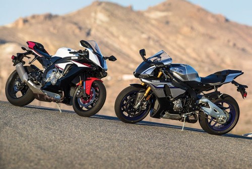 SIBLING RIVALRY : 2016 Yamaha YZF-R1M vs. YZF-R1S – COMPARISON TEST