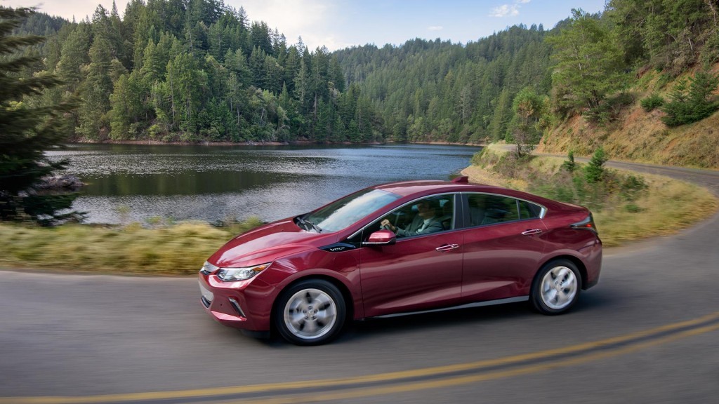 2017 Chevrolet Volt Review: The secret hybrid