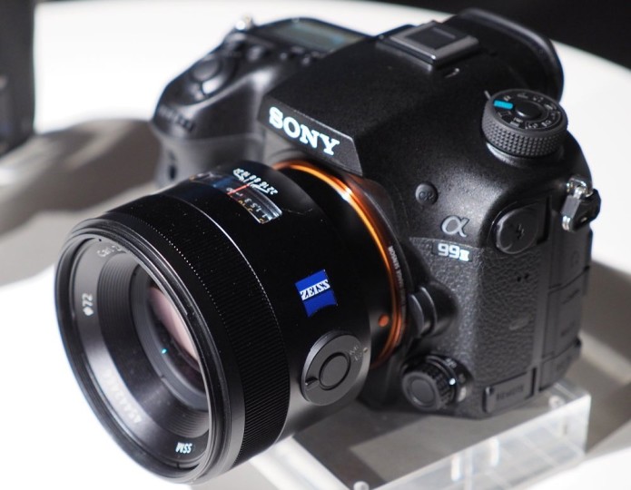 Sony Alpha A99-II Hands-On Preview