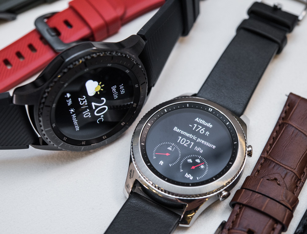 samsung gear s3 frontier on hand