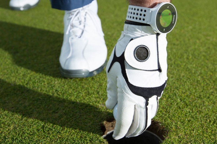 Best golf wearables : GPS watches and swing analysers
