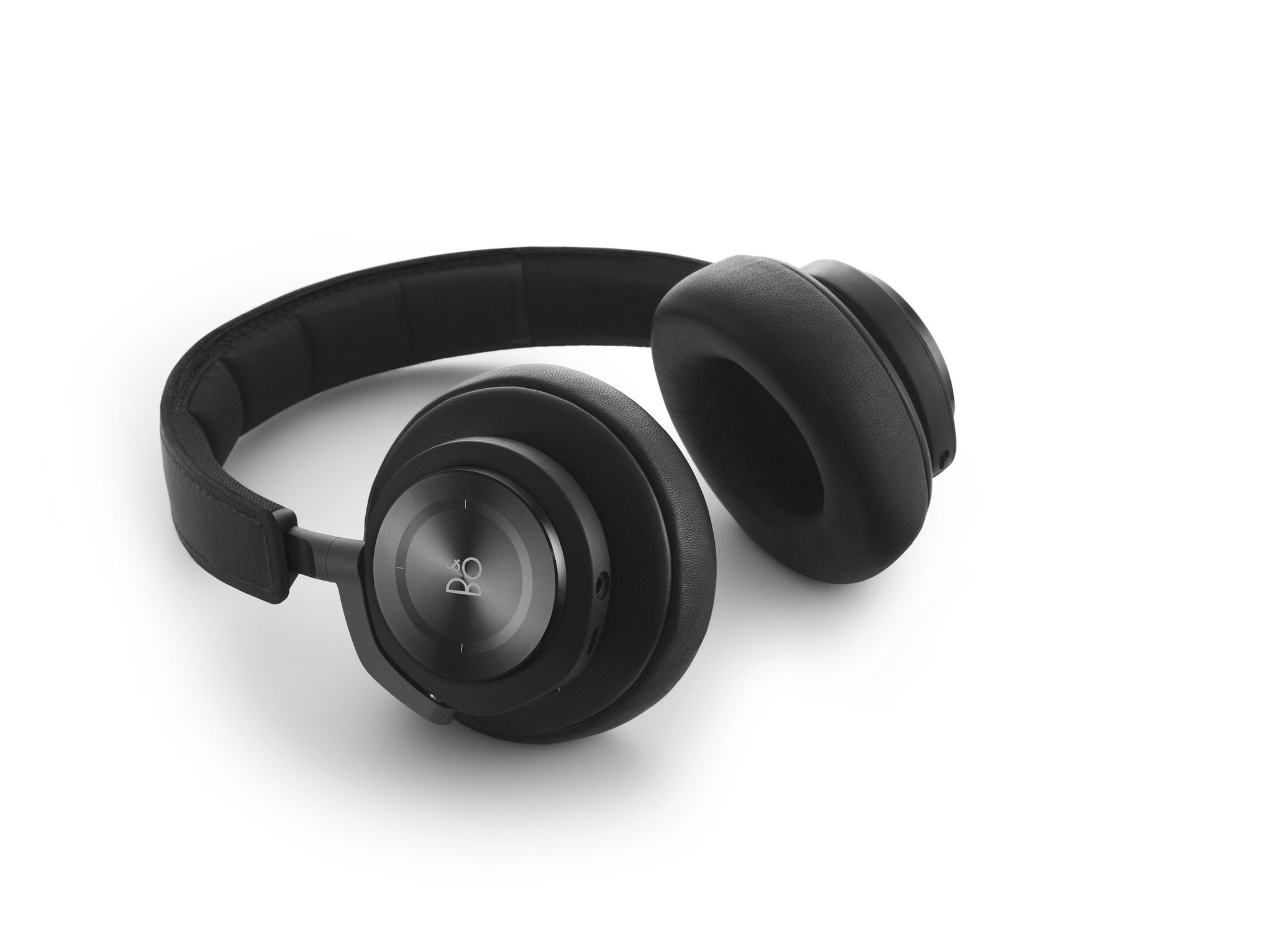 B&O BeoPlay H7 review: Not at the top of its game