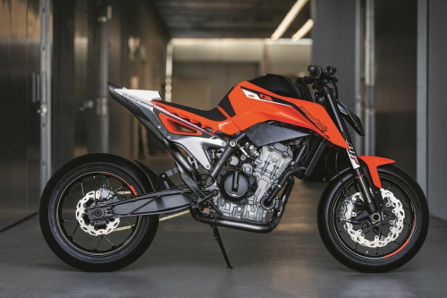 2017 KTM 790 Duke Video Preview