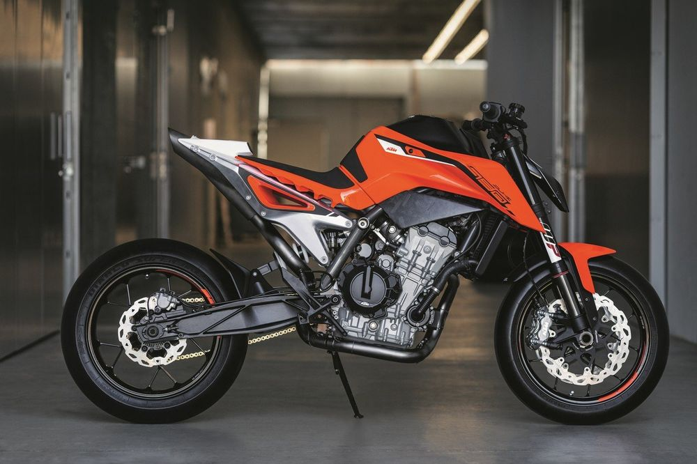 2017 KTM 790 Duke Video Preview
