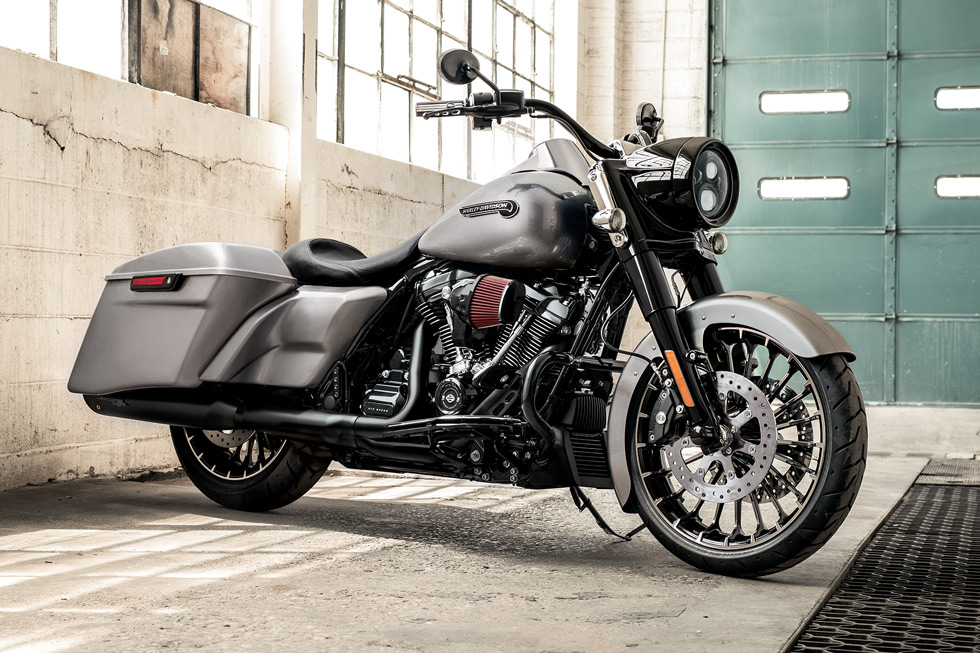 2017 Harley-Davidson Road King Review