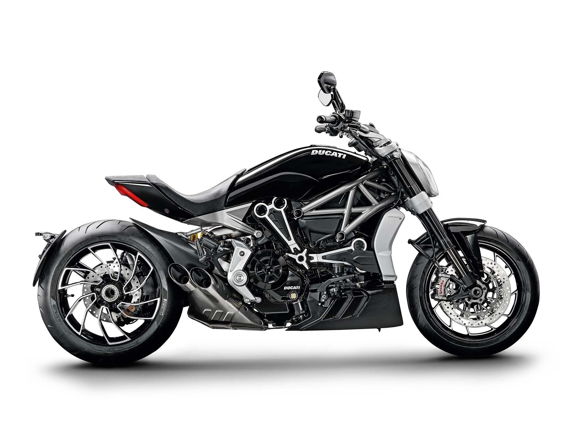 ducati-xdiavel-s-san-diego-studio-action-41