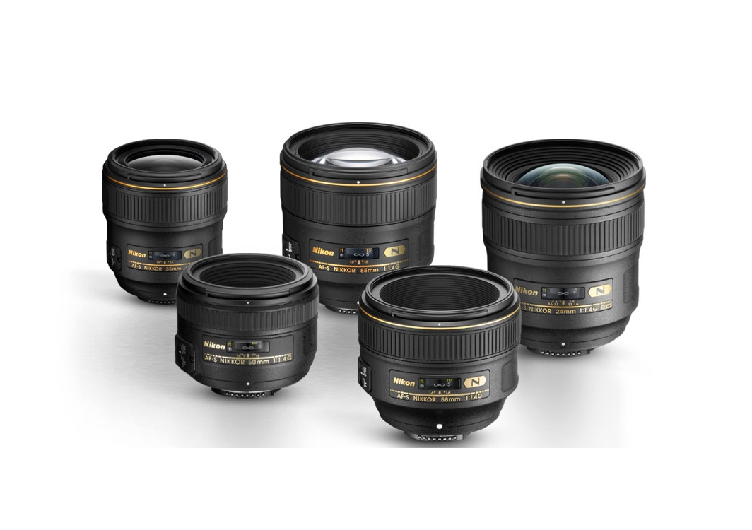 Объективы nikon nikkor. Объектив Nikon 16-85mm полный разбор. Объектив Nikon 35 mm с отверткой. Nikon Lenses. Зум объектив d на Никон.