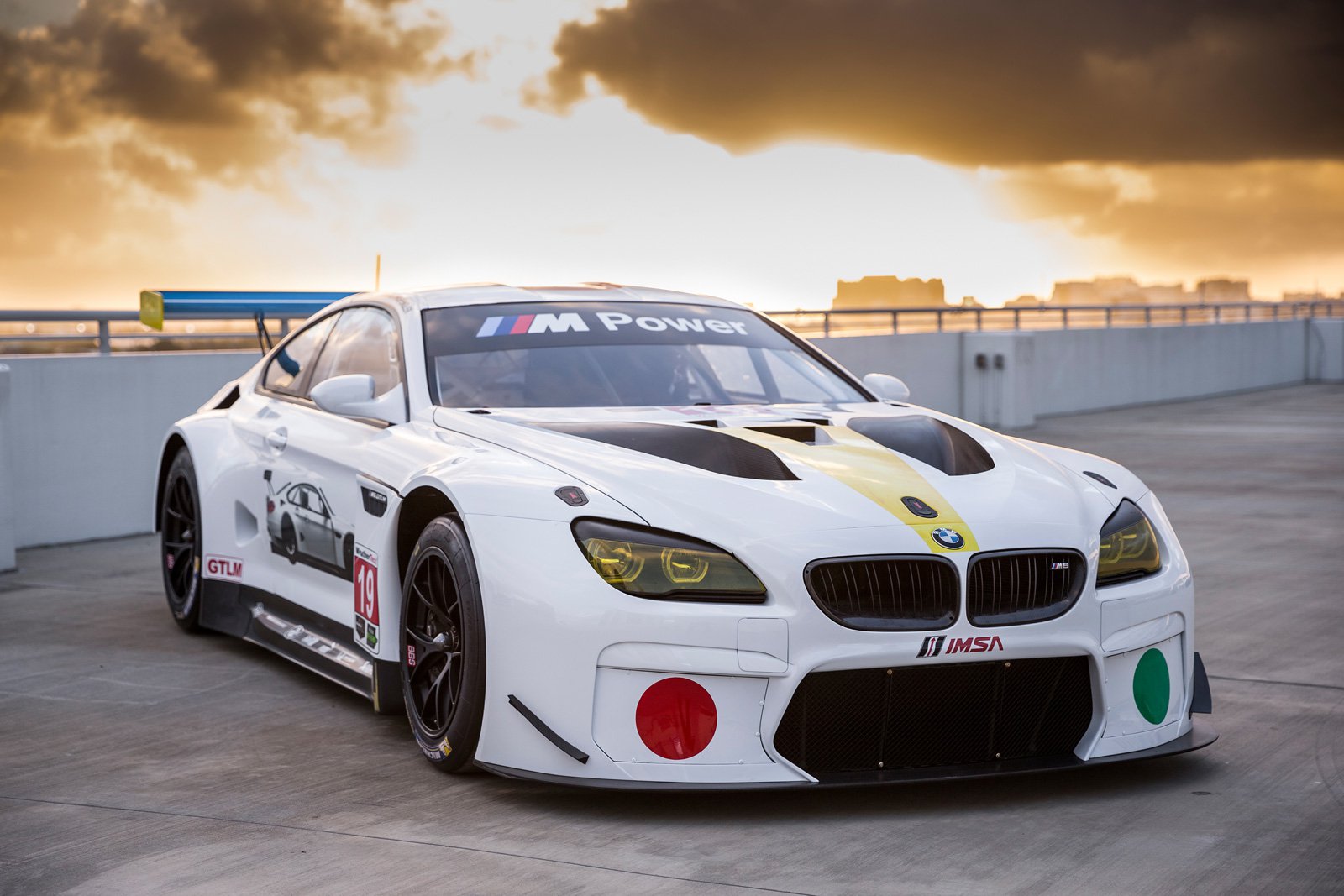 bmw-m6-gtlm-art-race-car-01