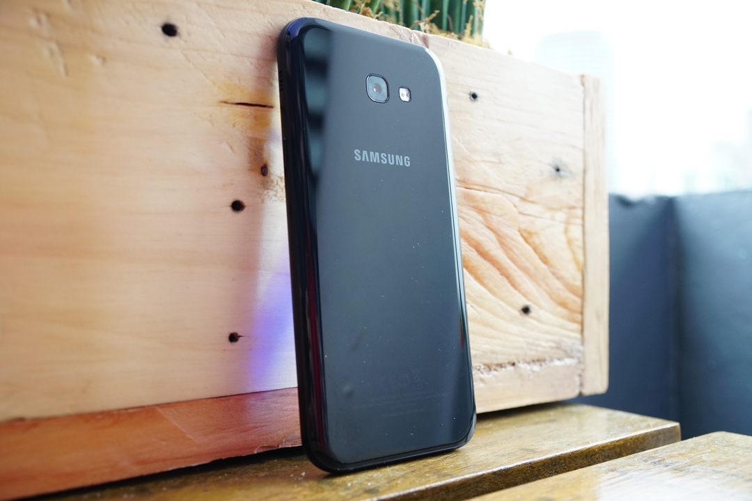 Samsung Galaxy A7 (2017) Initial Hands-on Review : The A Series Goes Water Resistant