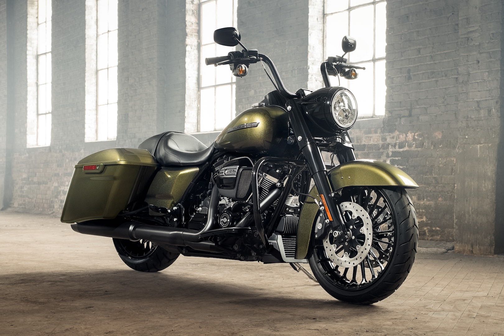 2017-harley-davidson-road-king-special-debuts-exclusive-interview-2