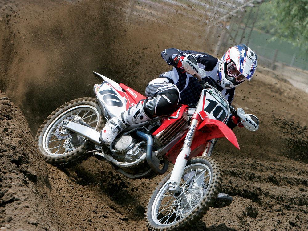 Honda CRF450R Vs. Husqvarna FC450 Vs. Kawasaki KX450F Vs. KTM 450 SX-F Vs. Suzuki RM-Z450 Vs. Yamaha YZ450F – Shoot-outs