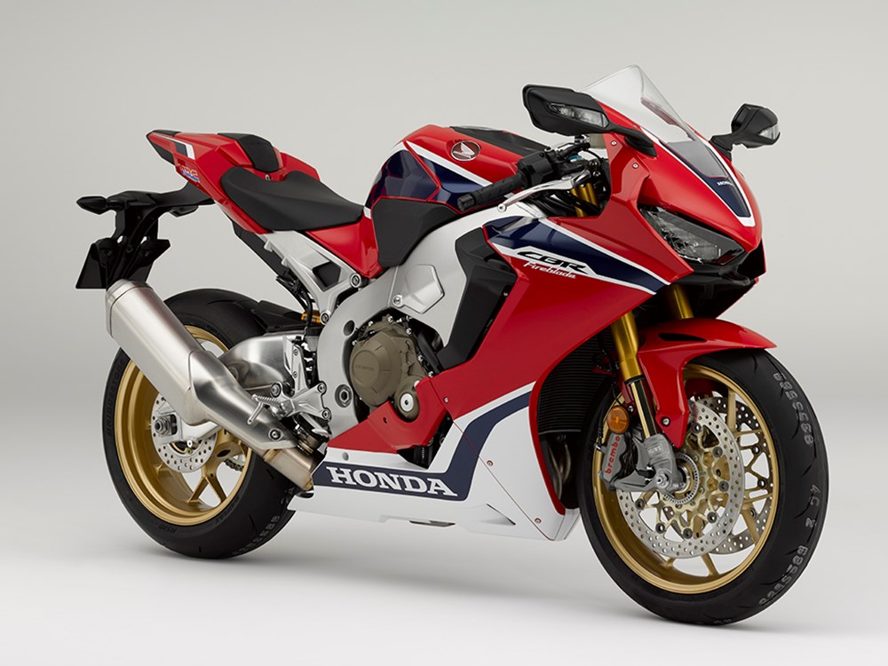 2017 Honda CBR1000RR And CBR1000RR SP Video Review
