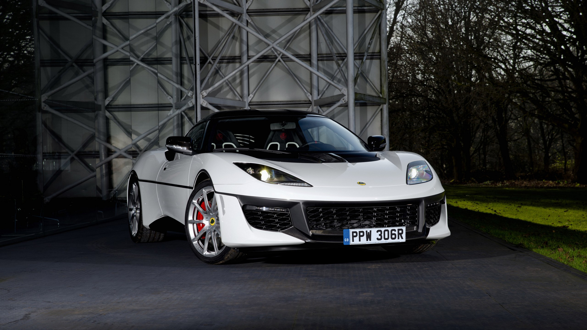 unique-lotus-evora-sport-410-honoring-james-bonds-esprit-s1