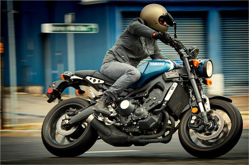 2016 – 2017 Yamaha XSR900 Review