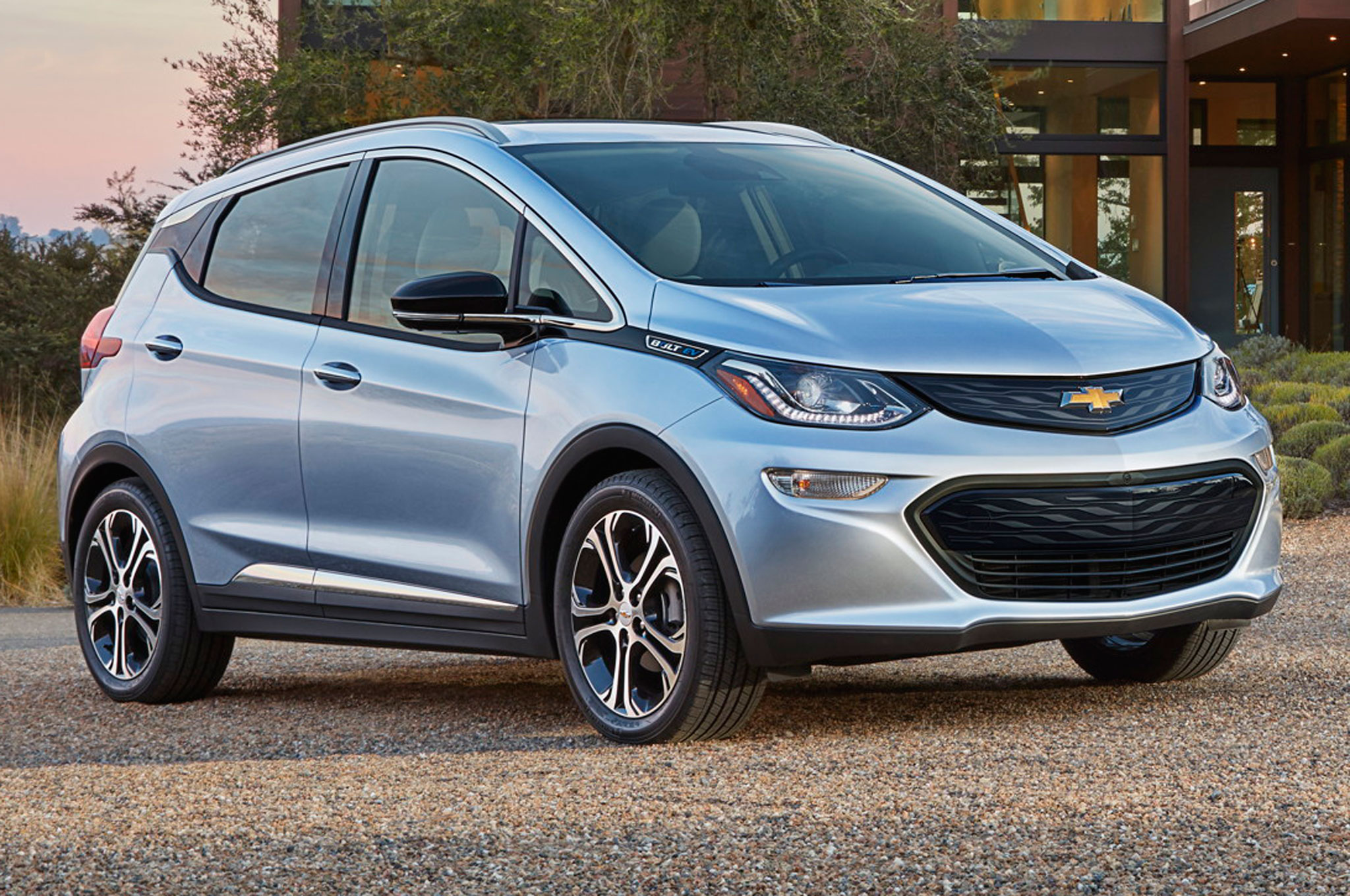 2017 Chevrolet Bolt EV Review: Electric all-rounder