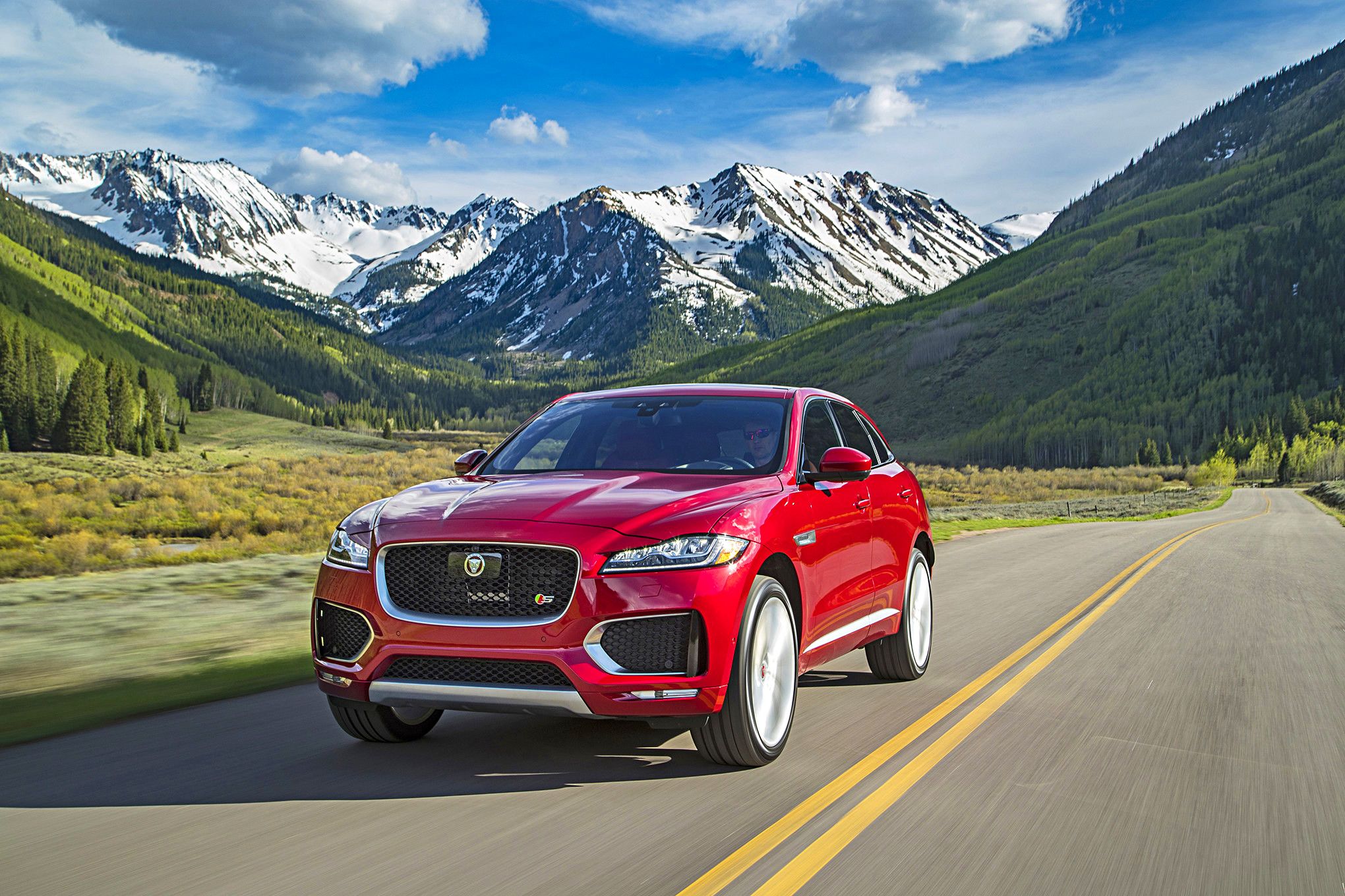 2017 Jaguar F-PACE 35t Prestige Review: A crossover with claws