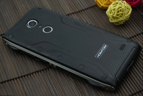 Homtom HT20 Review : IP68 protected smartphone with fingerprint scanner