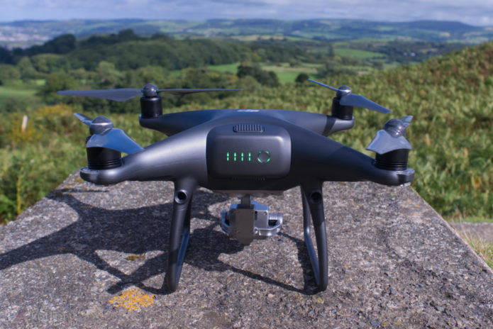 142367-drones-review-dji-phantom-4-pro-obsidian-image1-ybyqkjpwxr