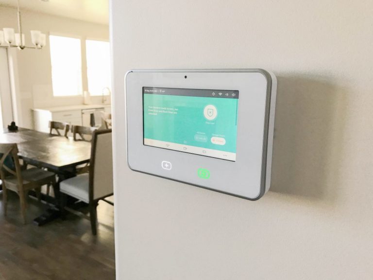 vivint smart home thermostat