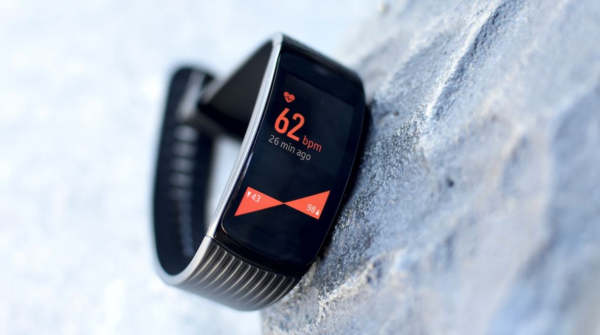 Samsung Gear Fit2 Pro review : Samsung's getting the band back together