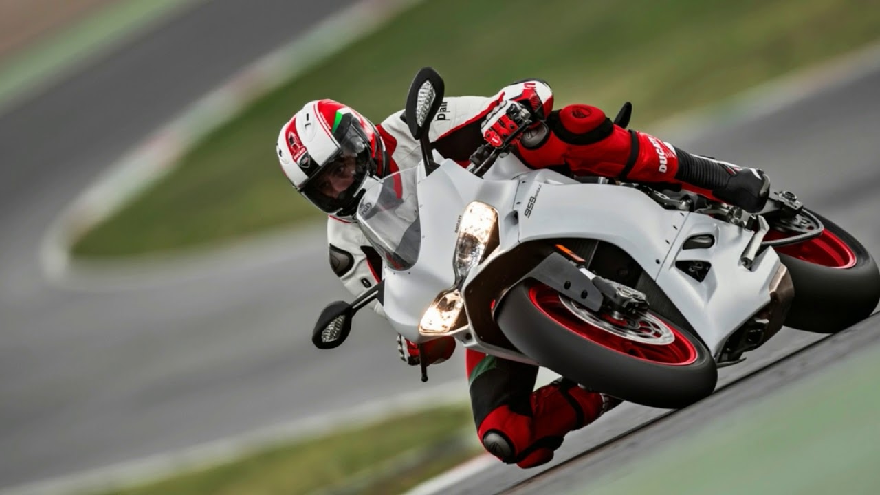 First Look: 2018 Ducati 959 Panigale Corse