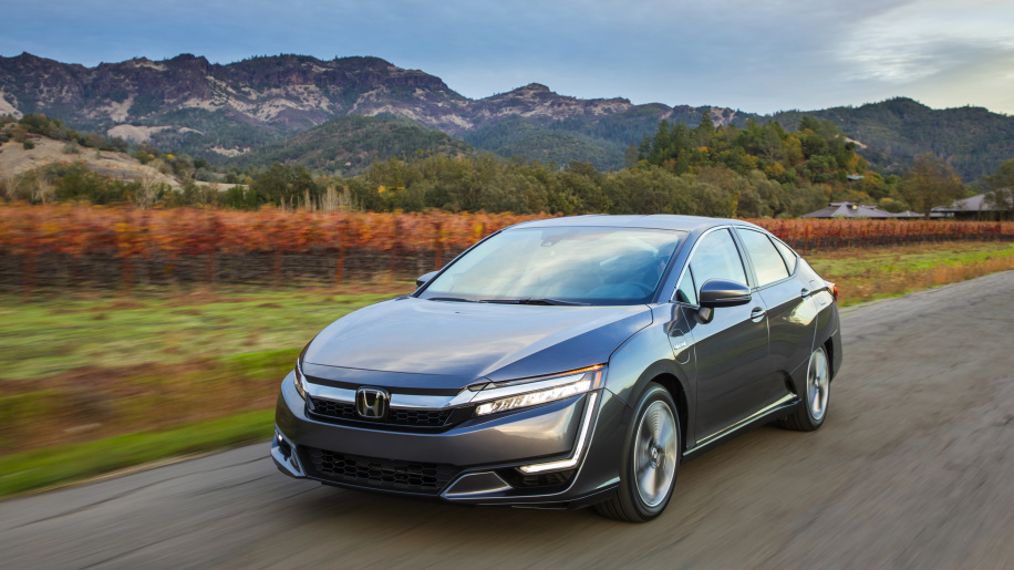 06-2018-honda-clarity-plug-in-hybrid-1