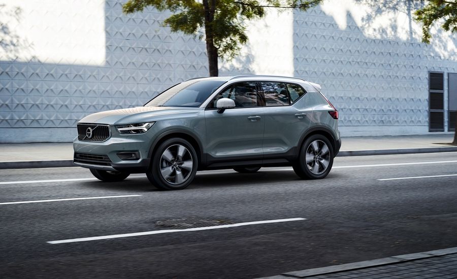 2019-vaolvo-xc40-photos-and-info-news-car-and-driver-photo-690991-s-original