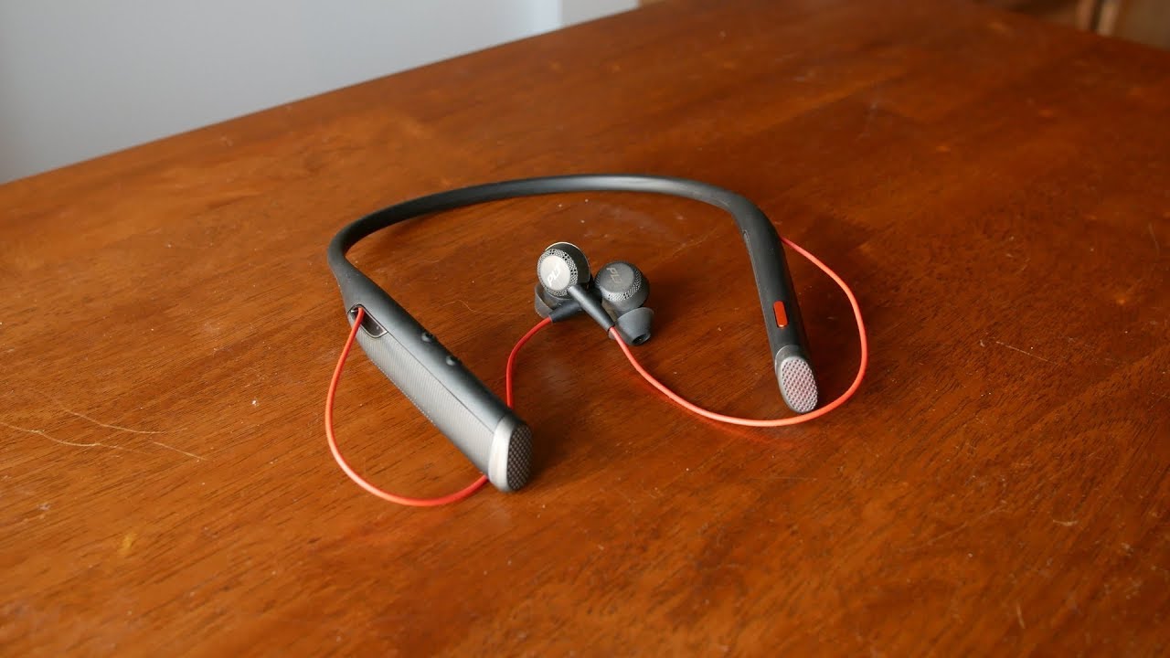 Plantronics Voyager 6200 UC review : A headset designed for a day in the office and a night on the town