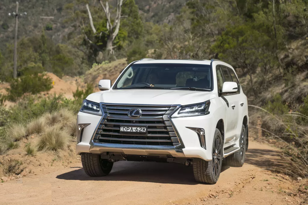 2018 Lexus LX570 Review - Road Test - GearOpen.com