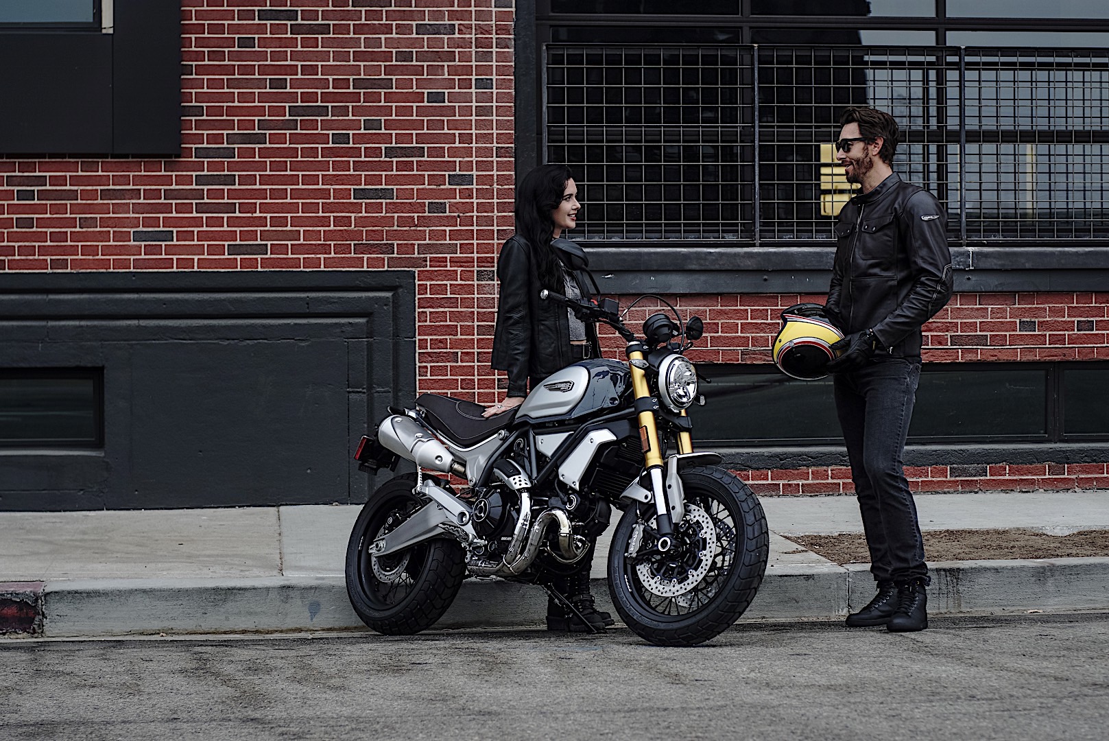 2018-ducati-scrambler-1100-is-out-to-play-with-the-big-boys-121501_1