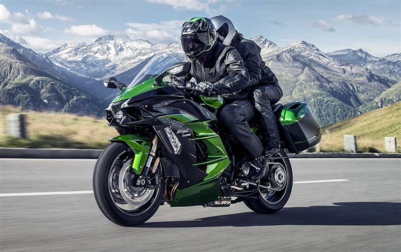 Kawasaki-H2-SX-e1510172402351