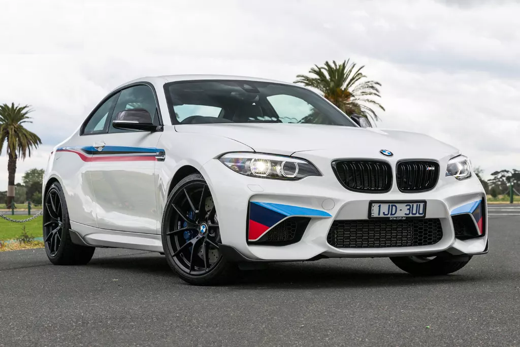 2018 BMW M2 Review : Road Test - Don’t mess with success! BMW plays it safe with M2