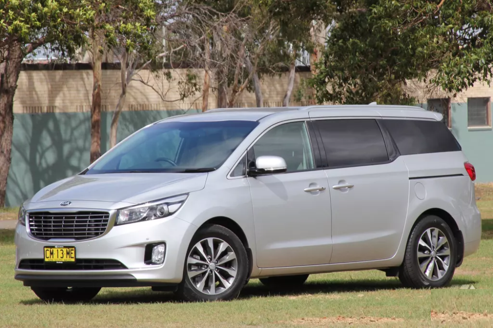 Kia carnival crdi