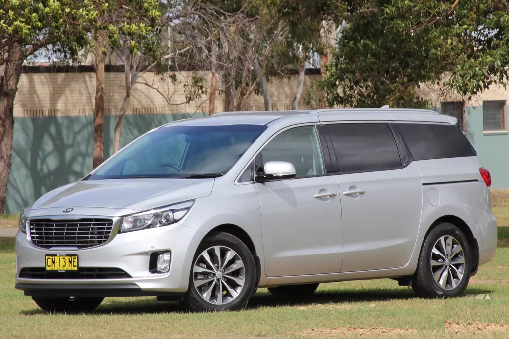2018 Kia Carnival Review : Quick Spin