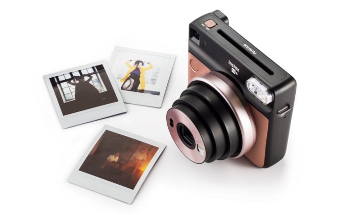 Fujifilm instax SQUARE SQ6 is an analog camera in a digital world