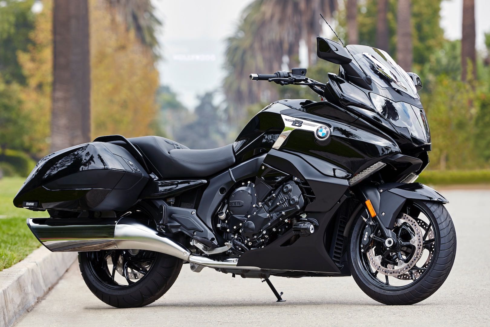 2018-bmw-k-1600-b-bagger-buyers-guide-1